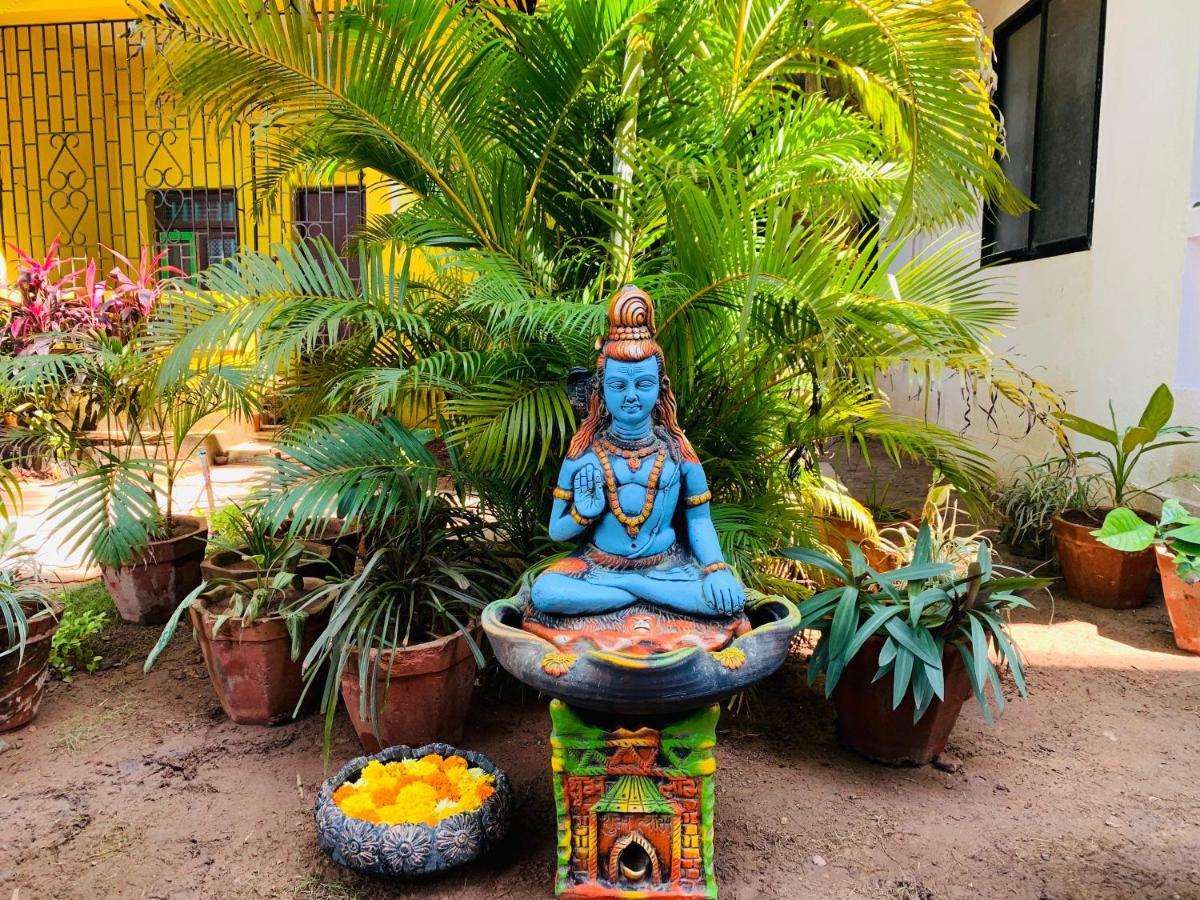 Swati Hotel Arambol Exterior foto