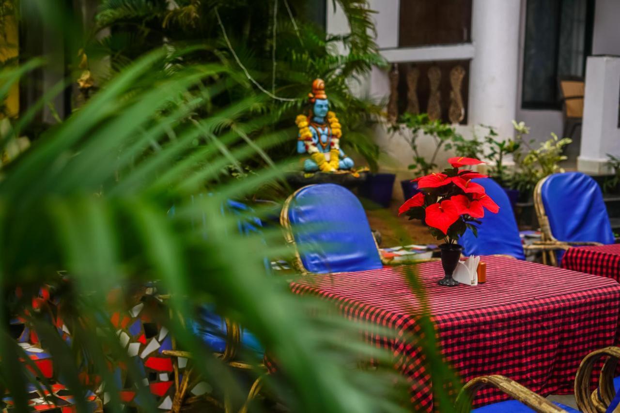 Swati Hotel Arambol Exterior foto