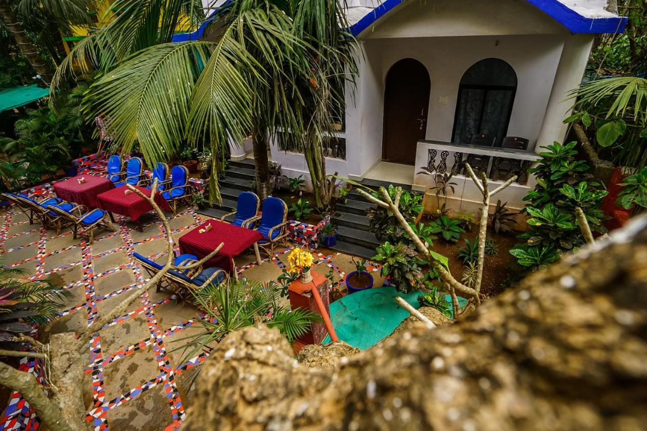 Swati Hotel Arambol Exterior foto